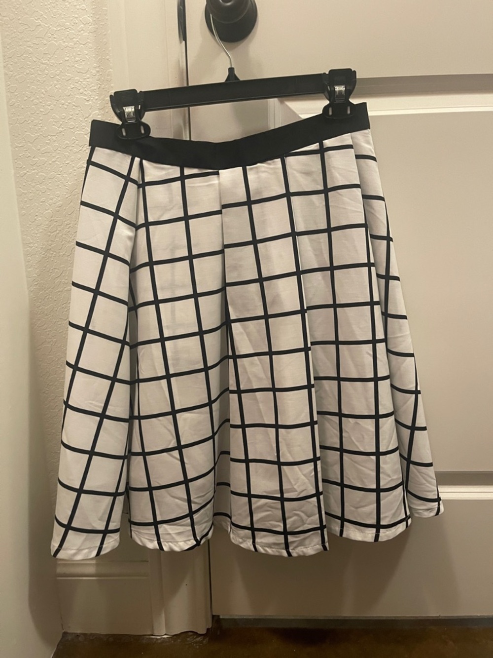 Black & White Grid Circle Skirt - Classic Skater Style